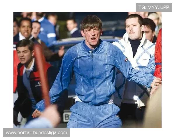 英国立法打击足球流氓 有效提升球场观赛秩序 英国立法打击足球流氓 有效提升球场观赛秩序